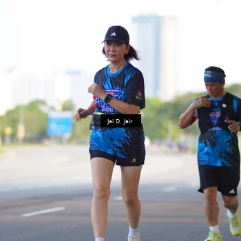 Runner Photo 7665805