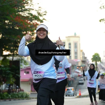 Runner Photo 7665806