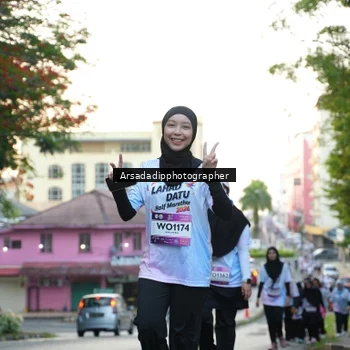 Runner Photo 7665816