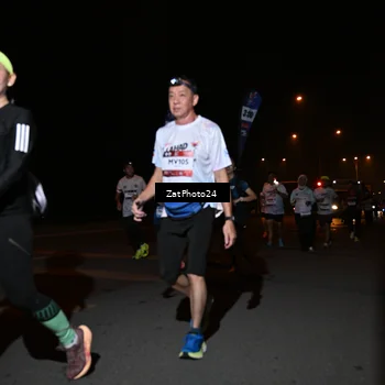 Runner Photo 7665825