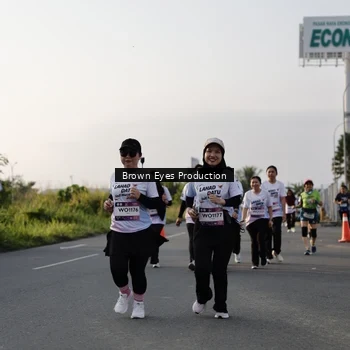 Runner Photo 7665841