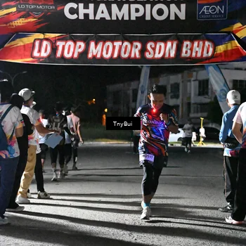 Runner Photo 7665849