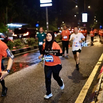 Runner Photo 7665866