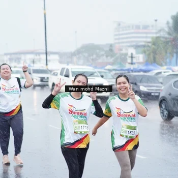 Runner Photo 7665873