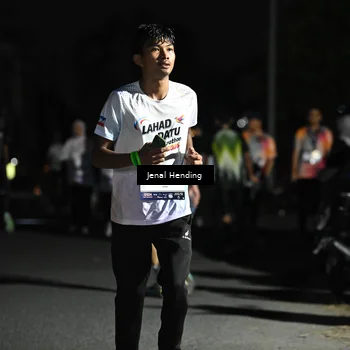 Runner Photo 7665935