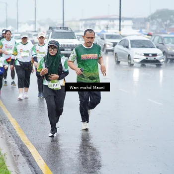 Runner Photo 7665946