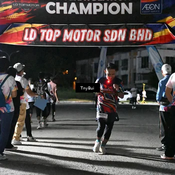 Runner Photo 7665955
