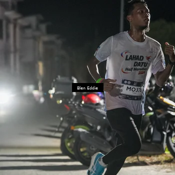 Runner Photo 7665969