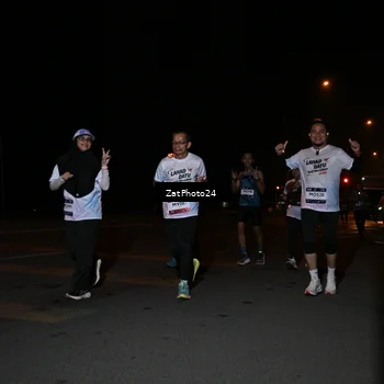 Runner Photo 7665974