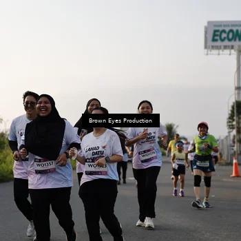 Runner Photo 7665976