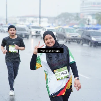 Runner Photo 7665984