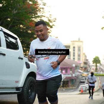 Runner Photo 7665993