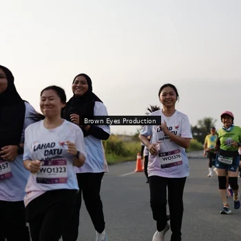 Runner Photo 7665997