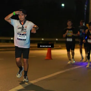 Runner Photo 7666018