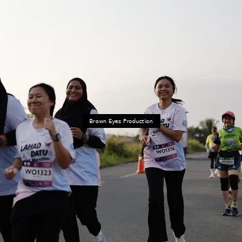 Runner Photo 7666027