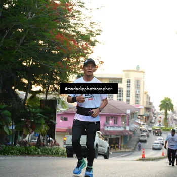 Runner Photo 7666031