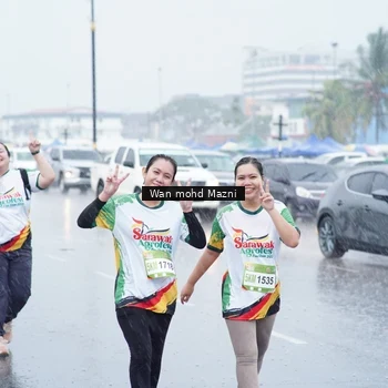 Runner Photo 7666035