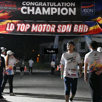 Runner Photo 7666040