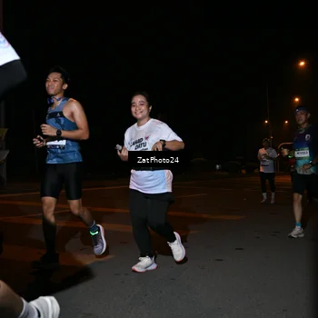 Runner Photo 7666055