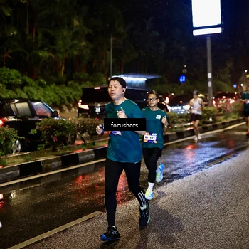 Runner Photo 7666056