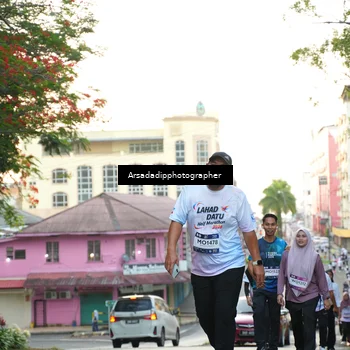Runner Photo 7666073