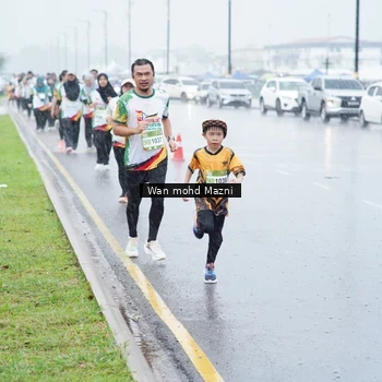 Runner Photo 7666080
