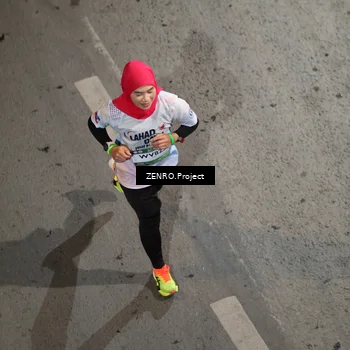 Runner Photo 7666102