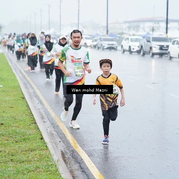 Runner Photo 7666104