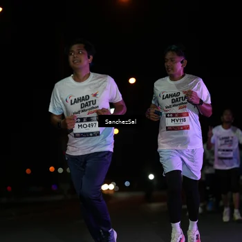 Runner Photo 7666107