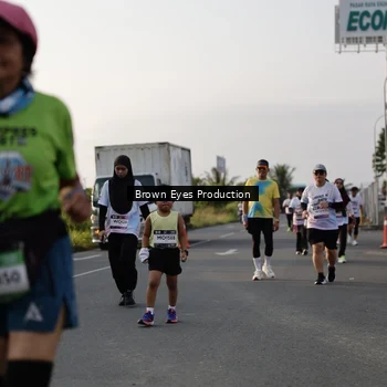 Runner Photo 7666108