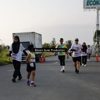Runner Photo 7666113
