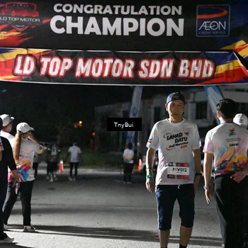 Runner Photo 7666117
