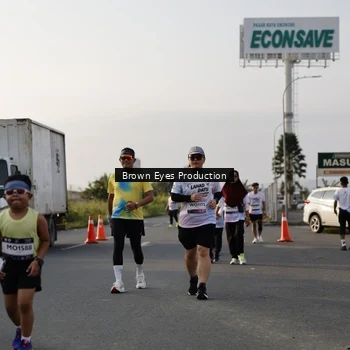 Runner Photo 7666136