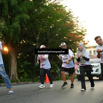 Runner Photo 7666140
