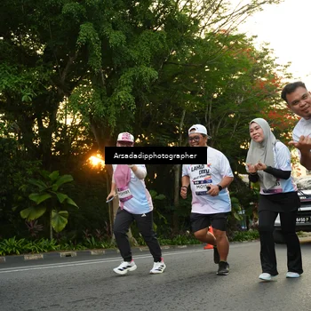 Runner Photo 7666142