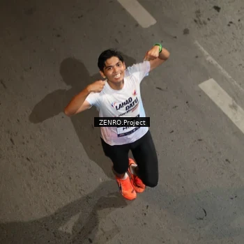 Runner Photo 7666143