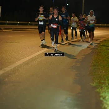 Runner Photo 7666144