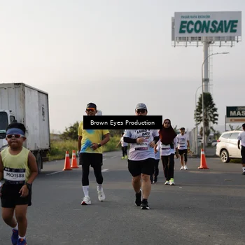 Runner Photo 7666145