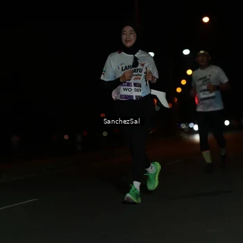 Runner Photo 7666147