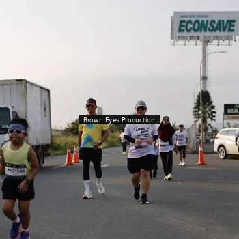 Runner Photo 7666153