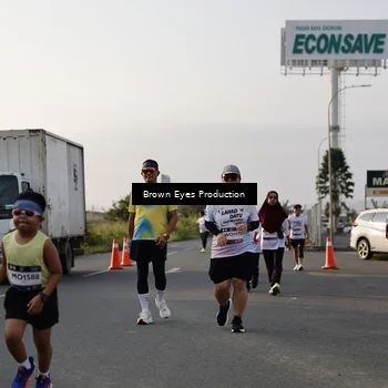 Runner Photo 7666156
