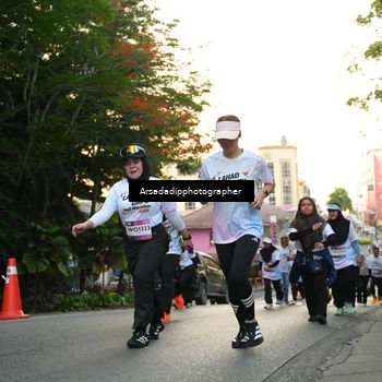 Runner Photo 7666160