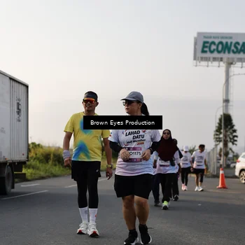 Runner Photo 7666172