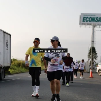 Runner Photo 7666176