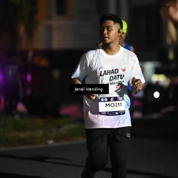 Runner Photo 7666185