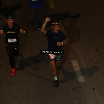 Runner Photo 7666190