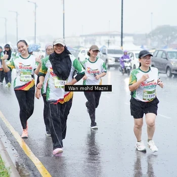 Runner Photo 7666196