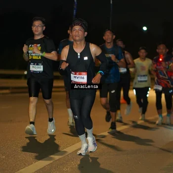 Runner Photo 7666217