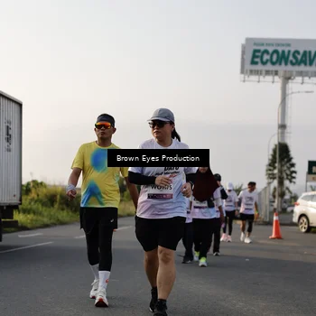 Runner Photo 7666224