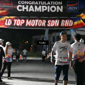 Runner Photo 7666252